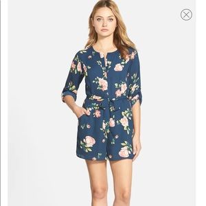 NWT El Rey Floral Print Romper
CUPCAKES & CASHMERE